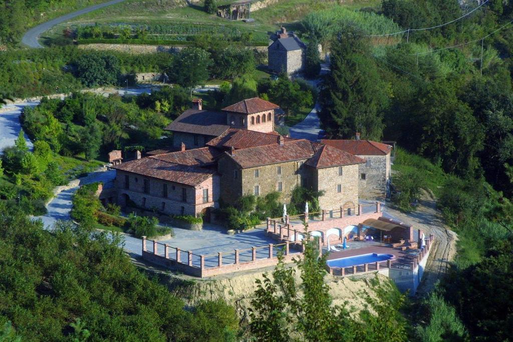 Castel Martino Villa Cortemilia Exterior foto