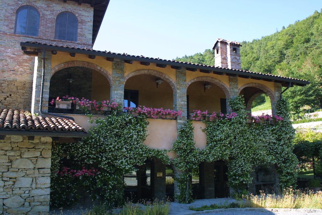 Castel Martino Villa Cortemilia Exterior foto